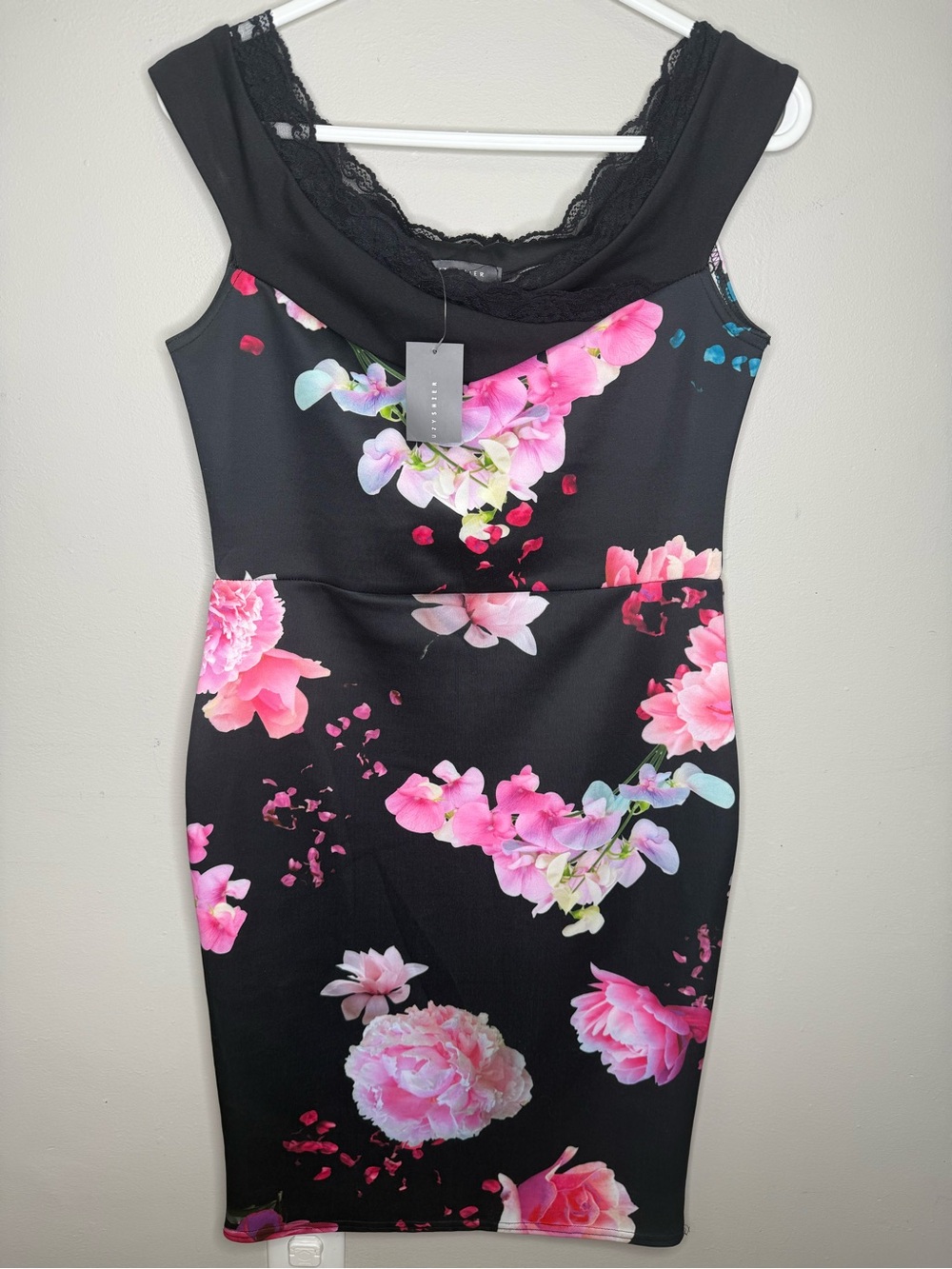 NWT Suzy Shier Black Midi Dress with Pink Floral Print Womens Medium